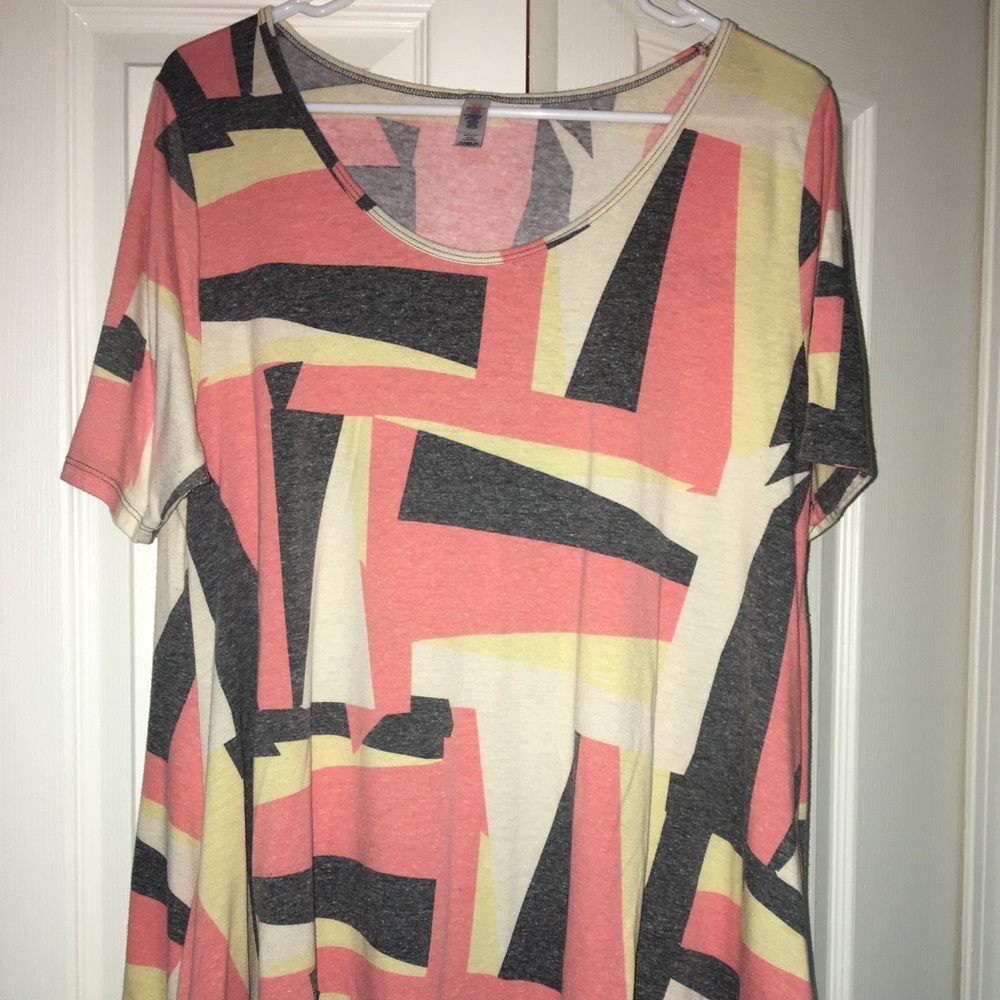 🎃Last Call🎃 LuLaRoe Perfect T